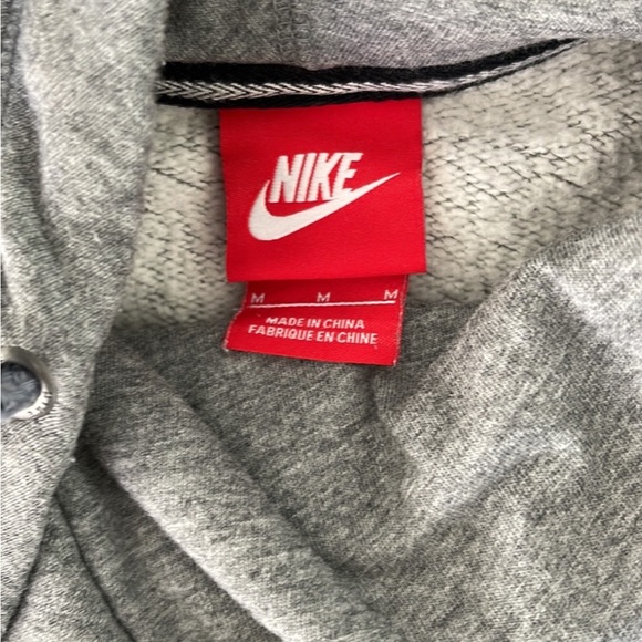 FREE with >3 items! Nike cowl neck hoody. Size M - Picture 3 of 4